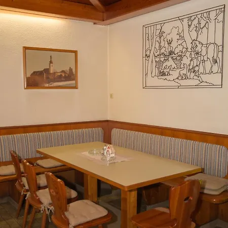 Maurer Hotel 2*