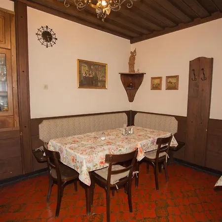 Maurer Hotel 2*